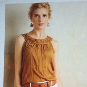 Closing closet 1/1/2020. All sales are final.